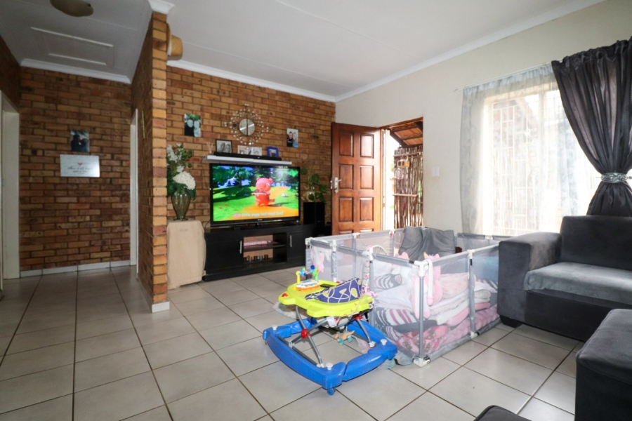2 Bedroom Property for Sale in Meiringspark North West
